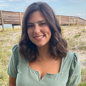 Meet your Posher, Abbey